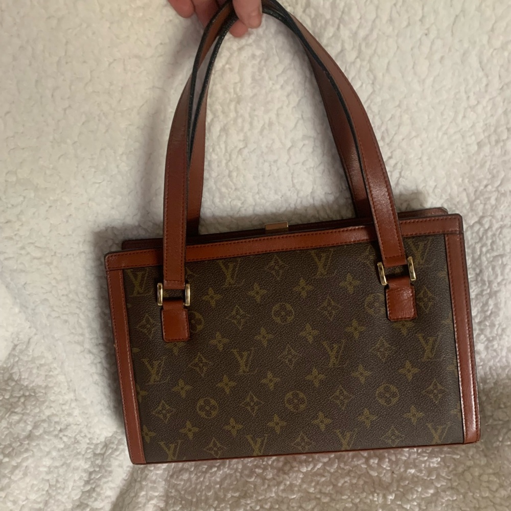Louis Vuitton Rare 70s Sac Bavolet